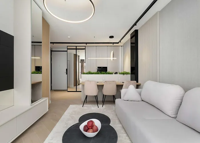 Elegant & Bright Janosika In With Parking By Renters Apartamento Szczecin