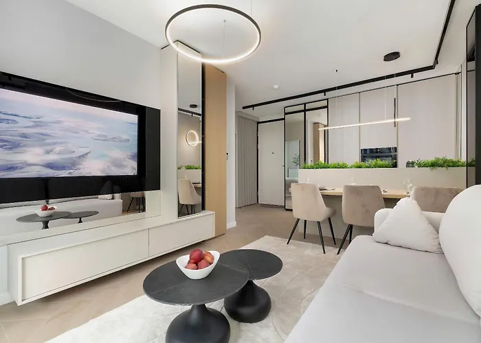 Elegant & Bright Janosika In With Parking By Renters Szczecin