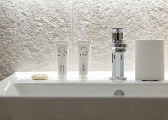 Elegant & Bright Janosika In With Parking By Renters Apartamento *