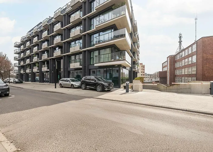 Apartamento Elegant & Bright Janosika In With Parking By Renters *